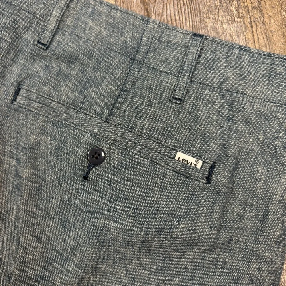 Levi's Shorts Mens Size 54 Blue Linen Cotton Blend Casual Chambray Chino